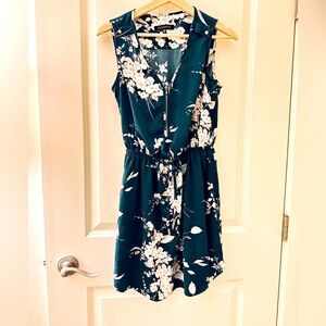 Dynamite dress XS